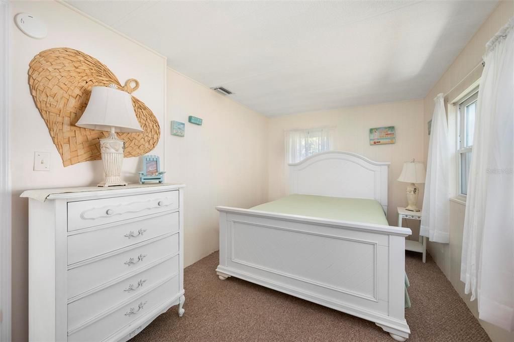 На продажу: $135,000 (2 спален, 2 ванн, 828 Квадратных фут)