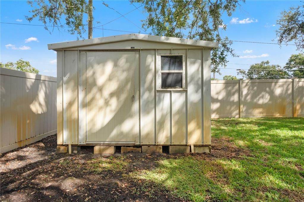 待售: $499,000 (4 贝兹, 2 浴室, 1800 平方英尺)