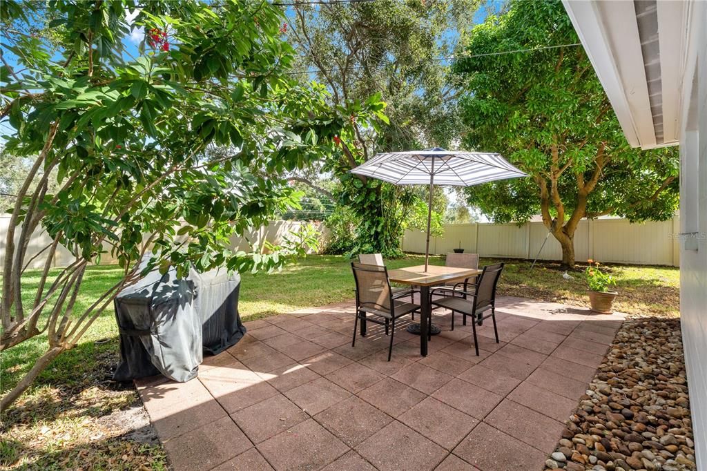 待售: $499,000 (4 贝兹, 2 浴室, 1800 平方英尺)