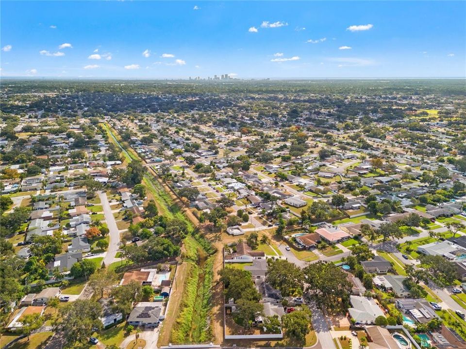 待售: $499,000 (4 贝兹, 2 浴室, 1800 平方英尺)