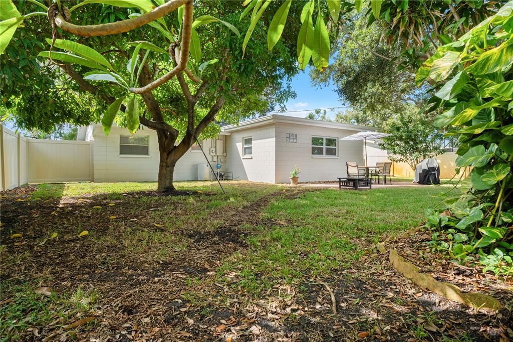 待售: $499,000 (4 贝兹, 2 浴室, 1800 平方英尺)