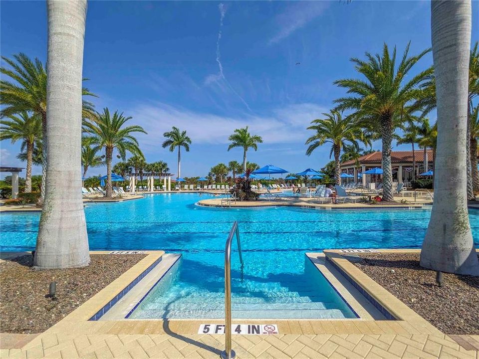 出租: $2,445 (3 贝兹, 2 浴室, 185 平方英尺)