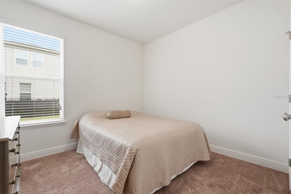 На продажу: $399,900 (3 спален, 2 ванн, 1813 Квадратных фут)