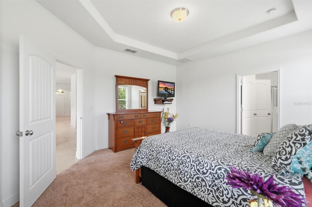 На продажу: $399,900 (3 спален, 2 ванн, 1813 Квадратных фут)