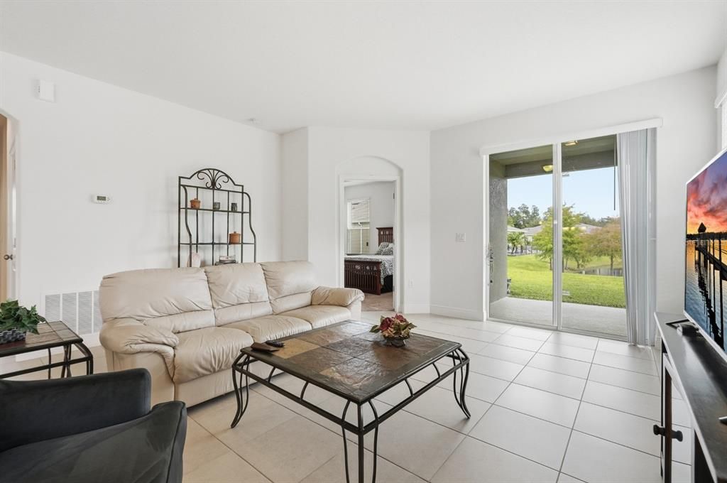 На продажу: $399,900 (3 спален, 2 ванн, 1813 Квадратных фут)