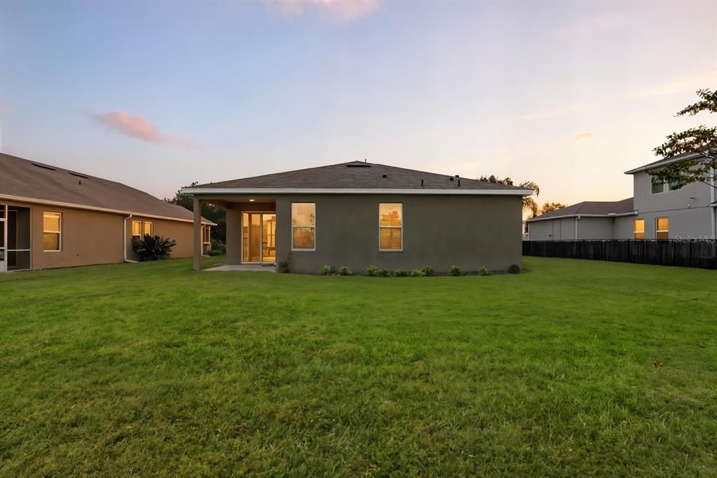 На продажу: $399,900 (3 спален, 2 ванн, 1813 Квадратных фут)