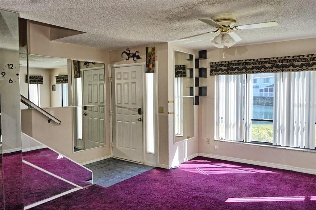 En Venta: $279,900 (3 camas, 3 baños, 1476 Pies cuadrados)