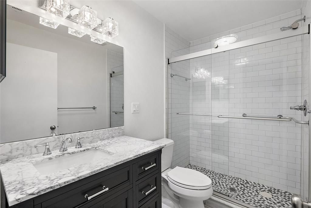 For Sale: $349,900 (2 beds, 2 baths, 1370 Square Feet)