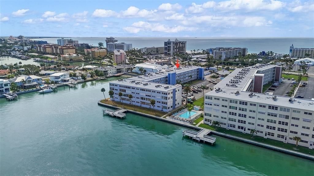 For Sale: $349,900 (2 beds, 2 baths, 1370 Square Feet)