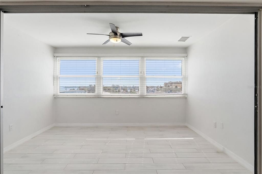 For Sale: $349,900 (2 beds, 2 baths, 1370 Square Feet)