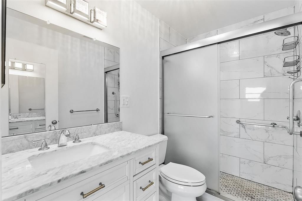 For Sale: $349,900 (2 beds, 2 baths, 1370 Square Feet)