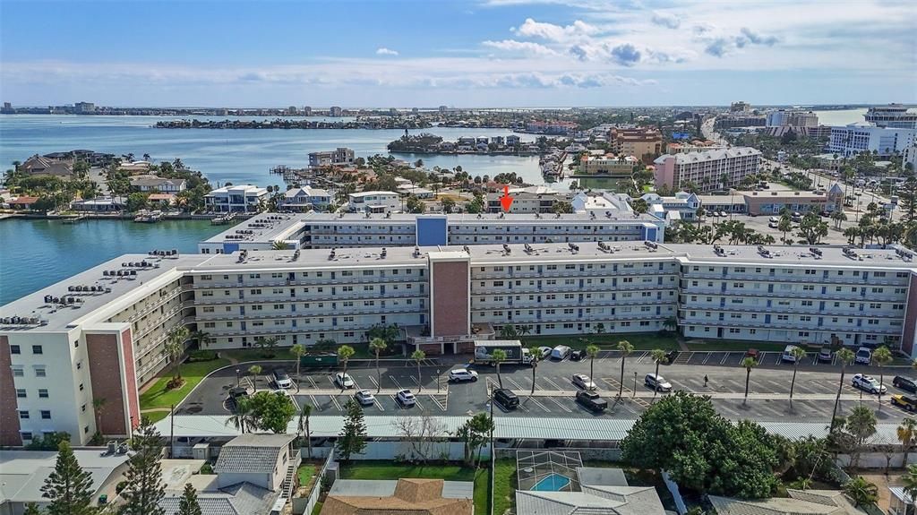 For Sale: $349,900 (2 beds, 2 baths, 1370 Square Feet)