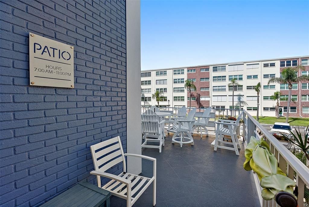 For Sale: $349,900 (2 beds, 2 baths, 1370 Square Feet)