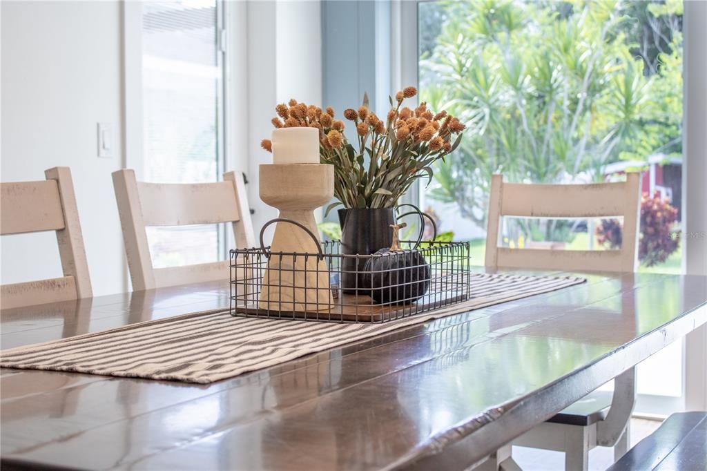 待售: $780,000 (3 贝兹, 2 浴室, 2330 平方英尺)