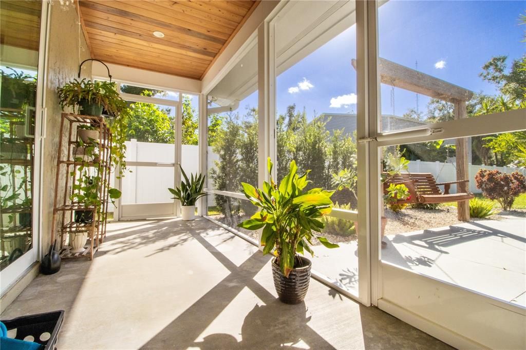 待售: $780,000 (3 贝兹, 2 浴室, 2330 平方英尺)