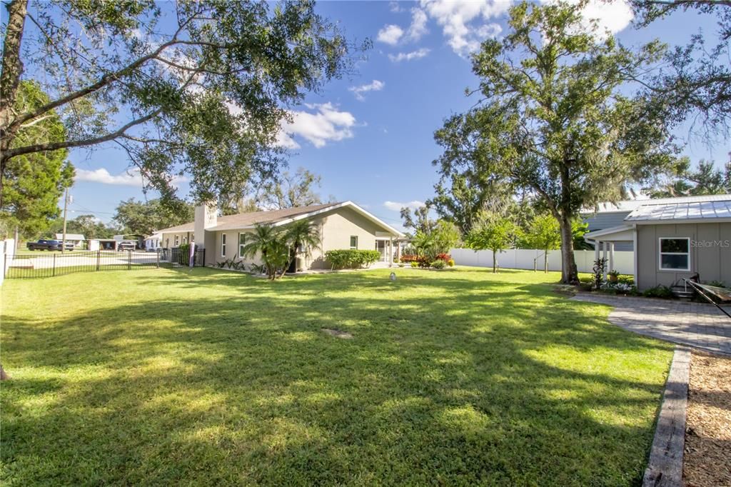 待售: $780,000 (3 贝兹, 2 浴室, 2330 平方英尺)