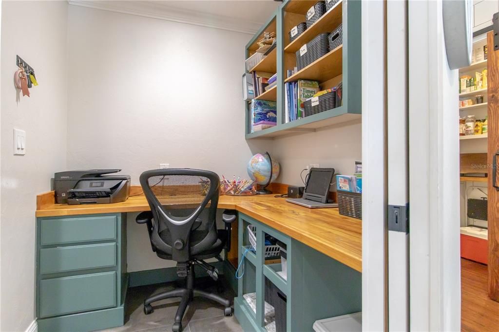 待售: $780,000 (3 贝兹, 2 浴室, 2330 平方英尺)