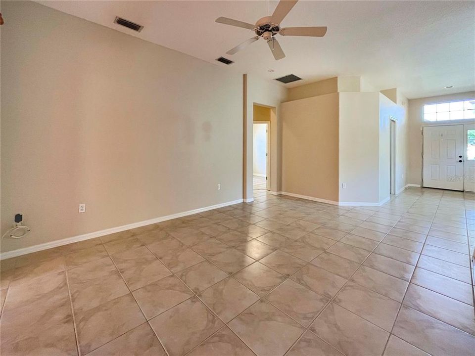 For Rent: $2,295 (3 beds, 2 baths, 1540 Square Feet)