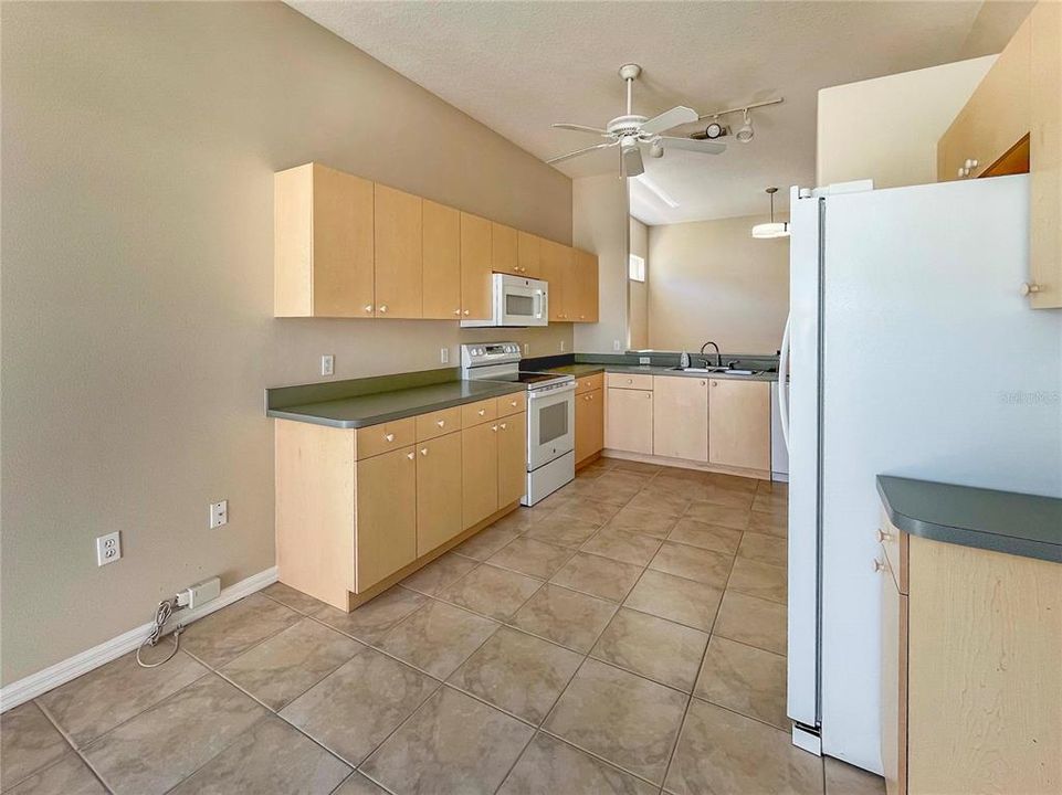 For Rent: $2,295 (3 beds, 2 baths, 1540 Square Feet)