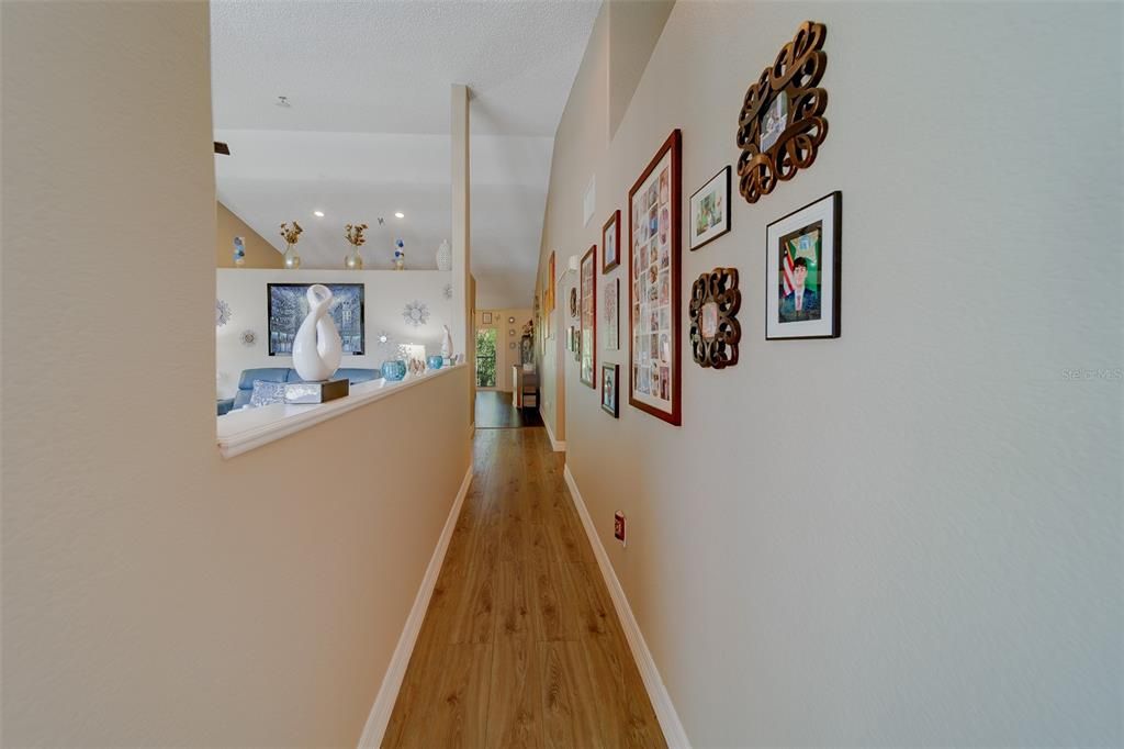 待售: $320,000 (2 贝兹, 2 浴室, 1700 平方英尺)