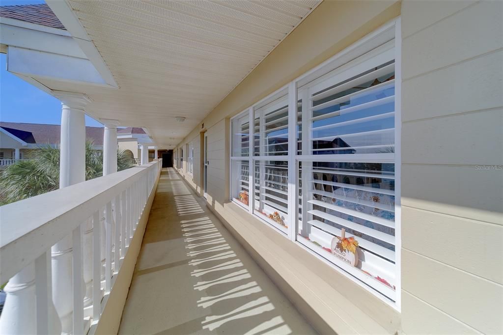 待售: $320,000 (2 贝兹, 2 浴室, 1700 平方英尺)