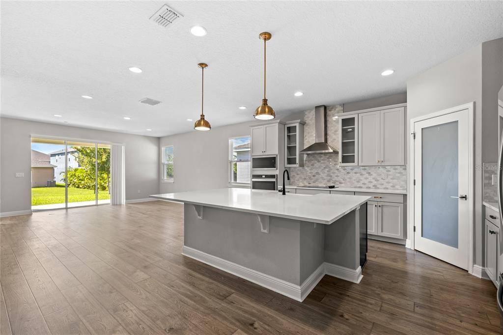 待售: $649,000 (5 贝兹, 3 浴室, 3197 平方英尺)