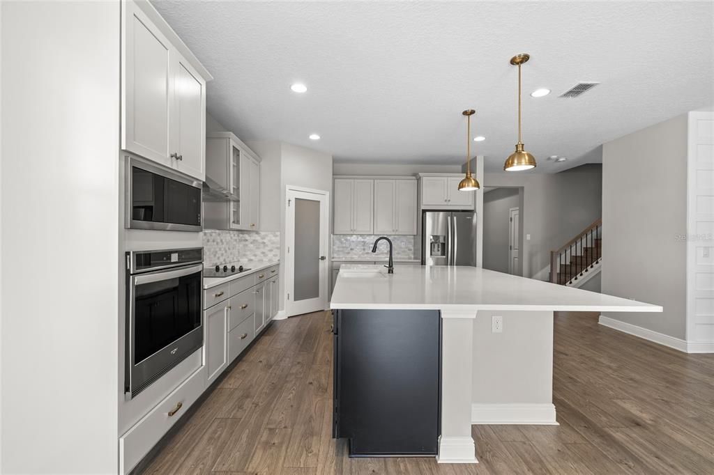 待售: $649,000 (5 贝兹, 3 浴室, 3197 平方英尺)