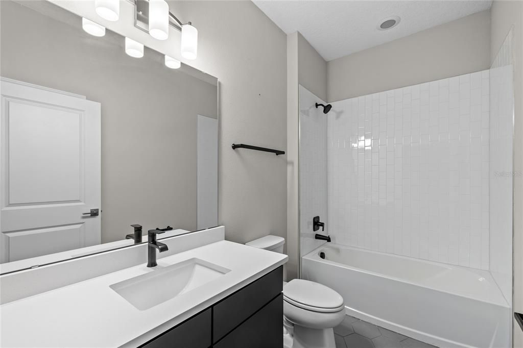 待售: $649,000 (5 贝兹, 3 浴室, 3197 平方英尺)