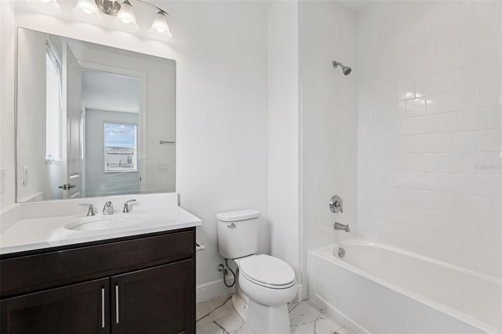 En Venta: $2,211,500 (5 camas, 4 baños, 4423 Pies cuadrados)