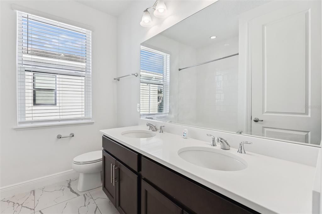 En Venta: $2,211,500 (5 camas, 4 baños, 4423 Pies cuadrados)