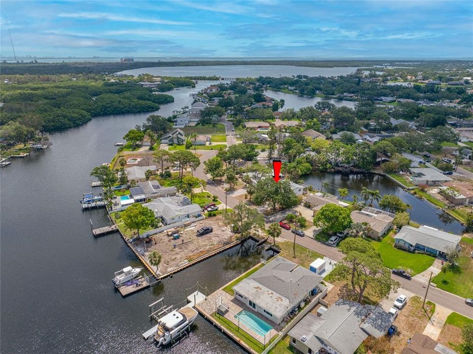 Под контрактом: $375,000 (3 спален, 2 ванн, 1613 Квадратных фут)