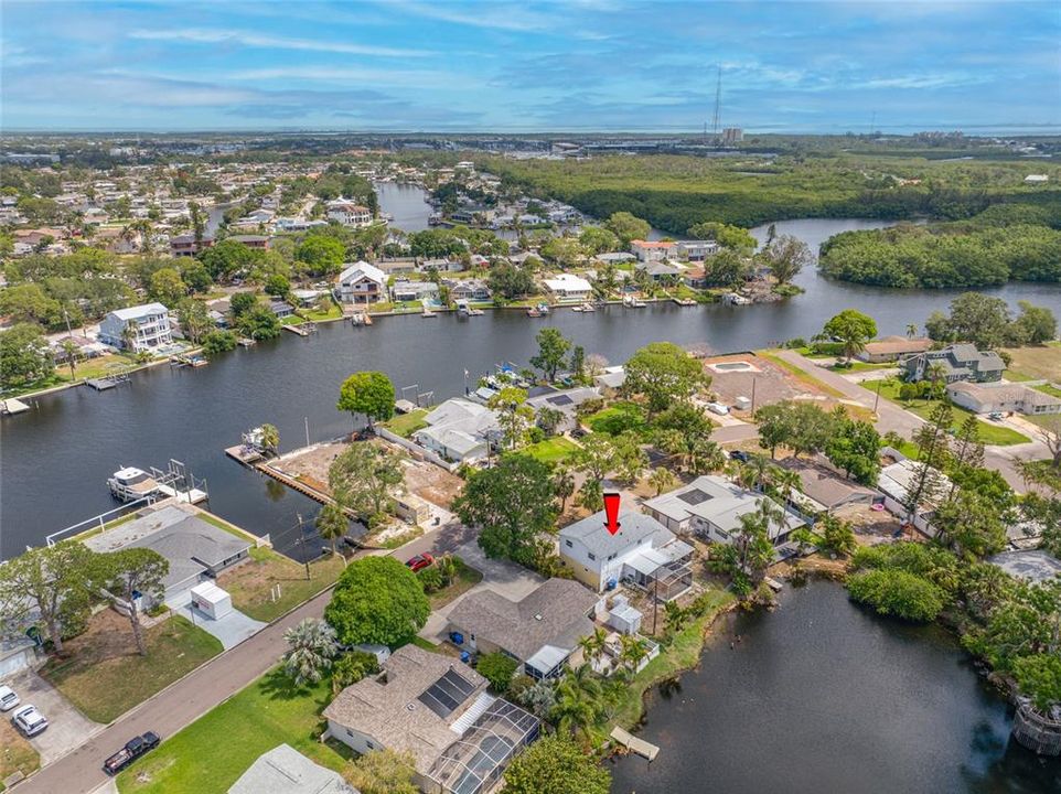 Под контрактом: $375,000 (3 спален, 2 ванн, 1613 Квадратных фут)