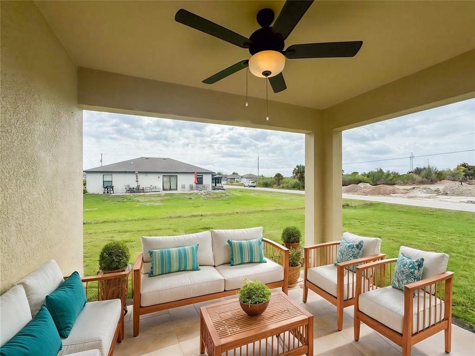 For Sale: $359,000 (4 beds, 2 baths, 1691 Square Feet)