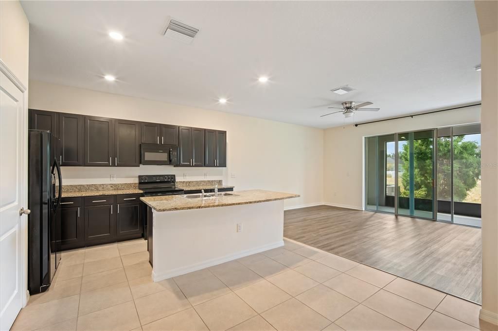 出租: $2,050 (3 贝兹, 2 浴室, 1707 平方英尺)