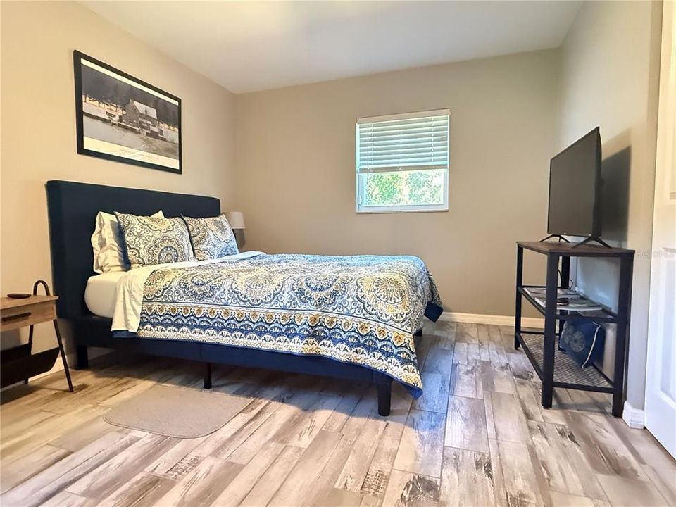 For Sale: $300,000 (3 beds, 2 baths, 1008 Square Feet)