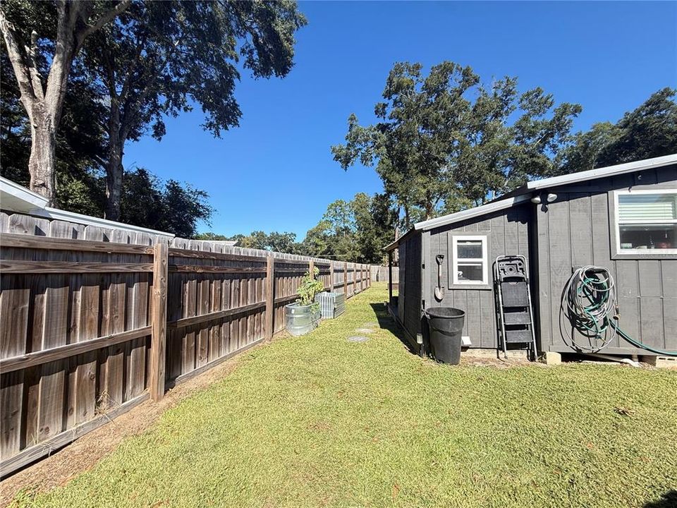 For Sale: $300,000 (3 beds, 2 baths, 1008 Square Feet)