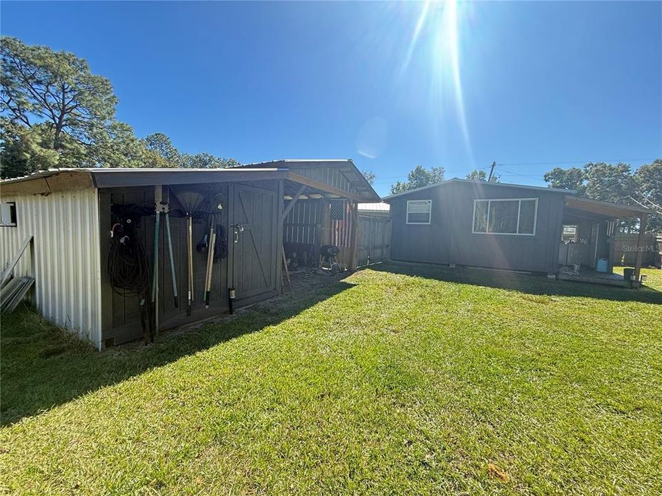 For Sale: $300,000 (3 beds, 2 baths, 1008 Square Feet)