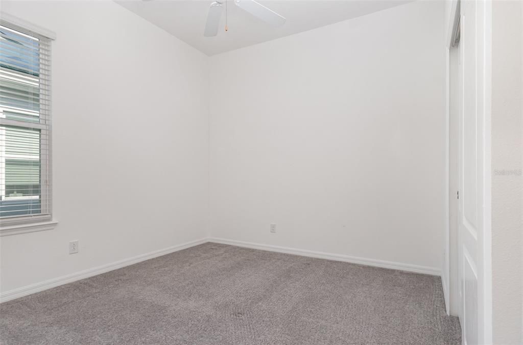 Под контрактом: $449,000 (3 спален, 2 ванн, 2202 Квадратных фут)