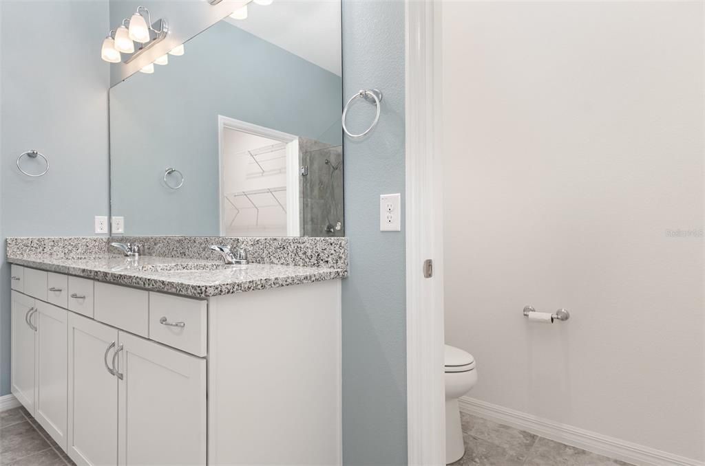 Под контрактом: $449,000 (3 спален, 2 ванн, 2202 Квадратных фут)