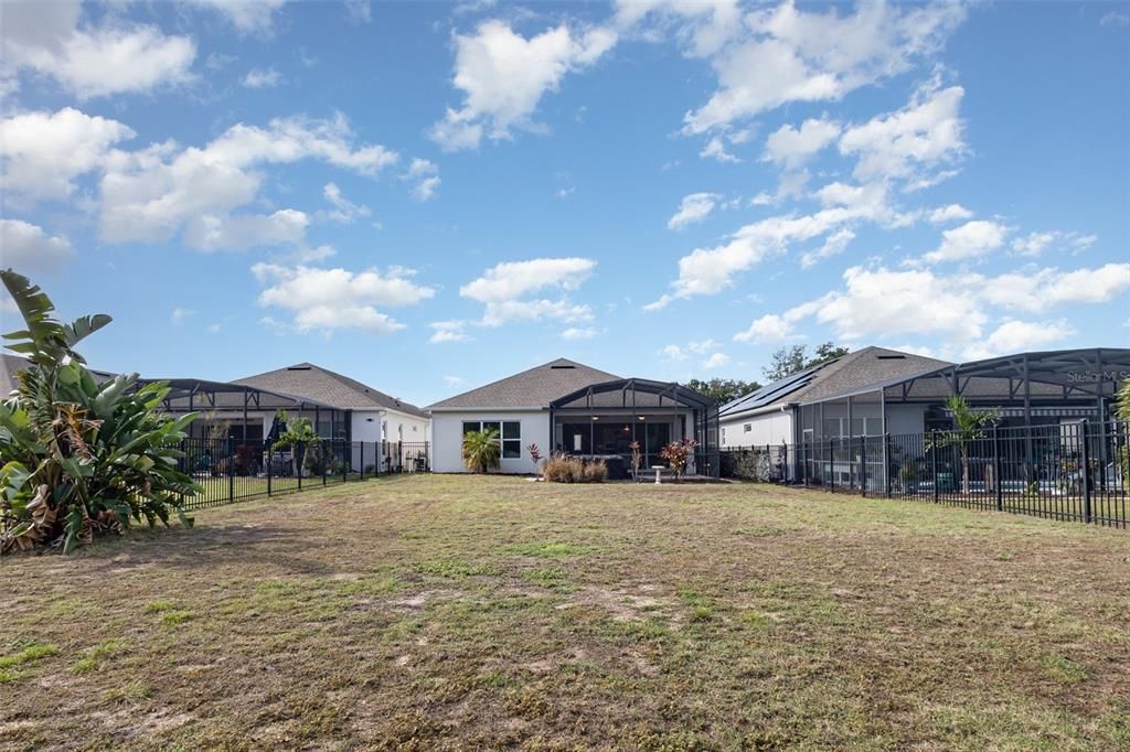 Под контрактом: $449,000 (3 спален, 2 ванн, 2202 Квадратных фут)