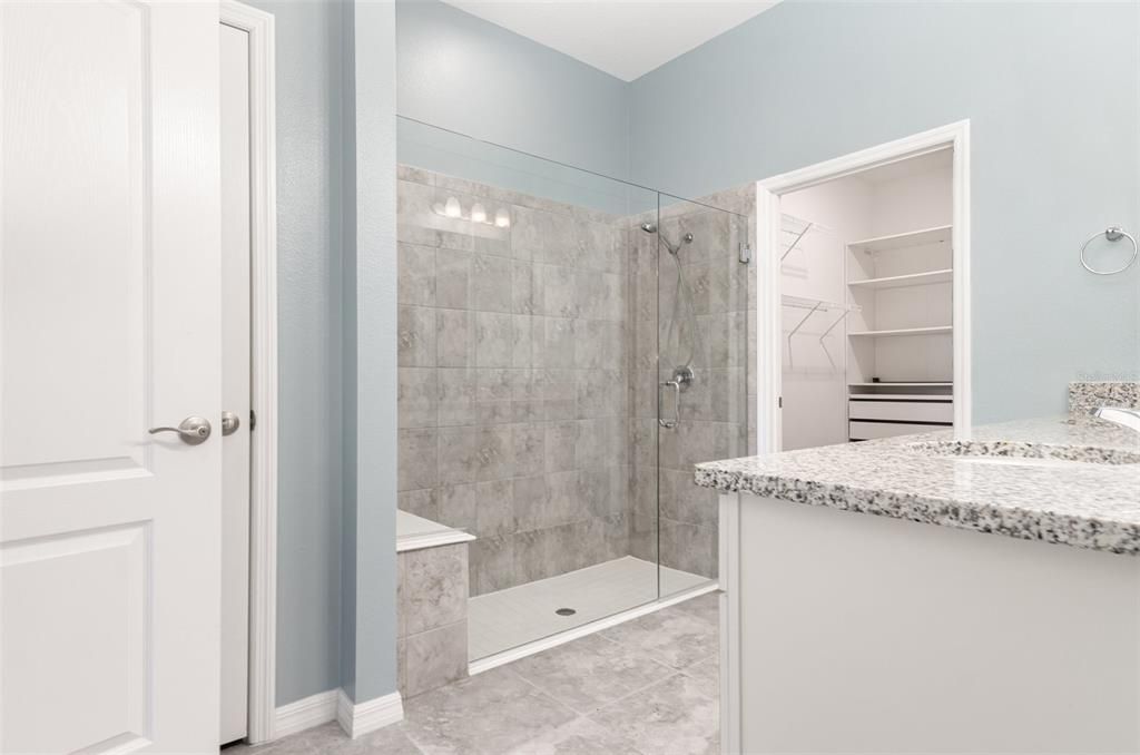 Под контрактом: $449,000 (3 спален, 2 ванн, 2202 Квадратных фут)