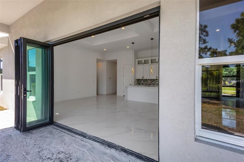 For Rent: $2,800 (4 beds, 3 baths, 2153 Square Feet)