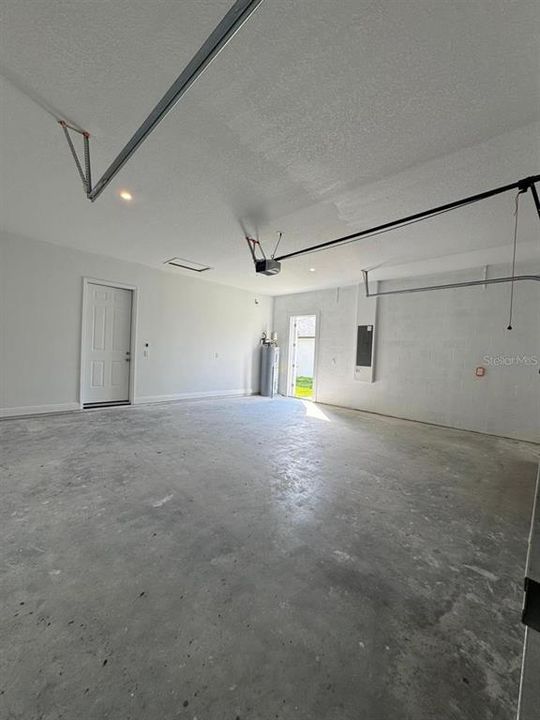 For Rent: $2,800 (4 beds, 3 baths, 2153 Square Feet)