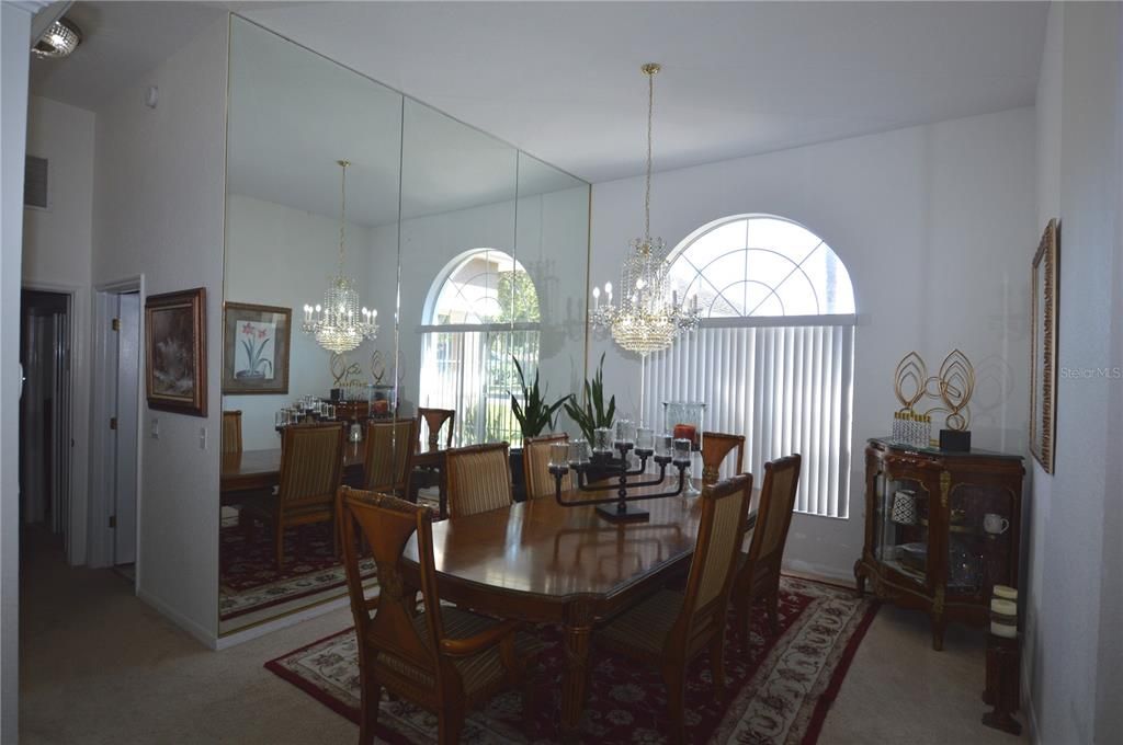 For Sale: $420,000 (3 beds, 3 baths, 2534 Square Feet)