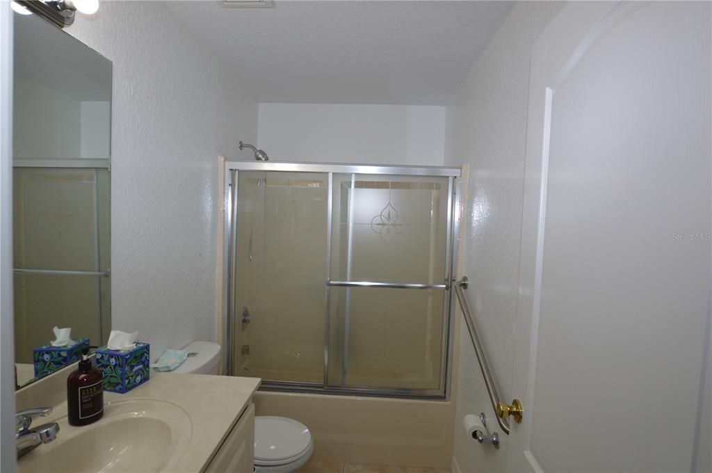 For Sale: $420,000 (3 beds, 3 baths, 2534 Square Feet)