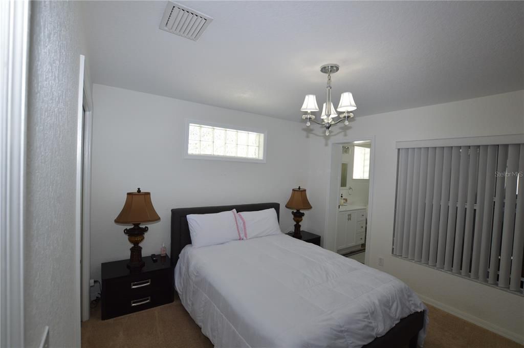 For Sale: $420,000 (3 beds, 3 baths, 2534 Square Feet)