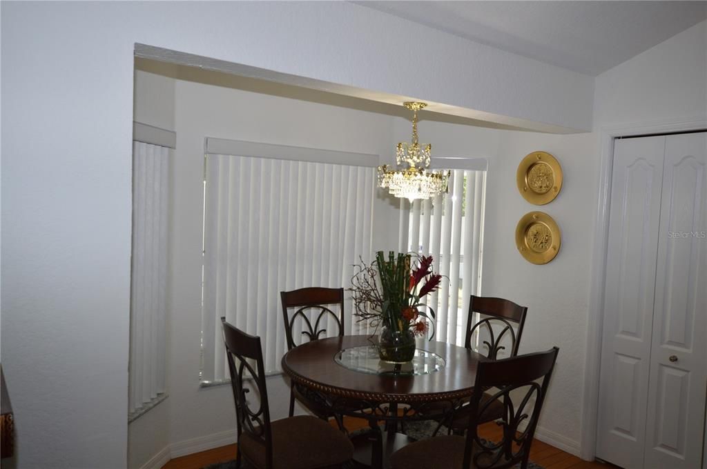 For Sale: $420,000 (3 beds, 3 baths, 2534 Square Feet)