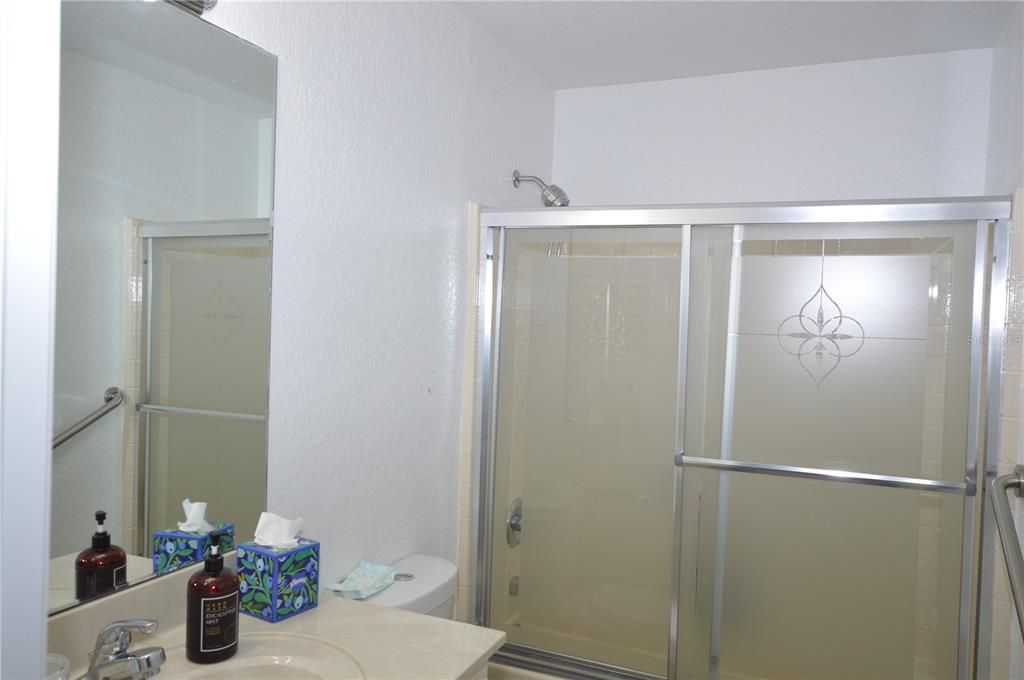 For Sale: $420,000 (3 beds, 3 baths, 2534 Square Feet)