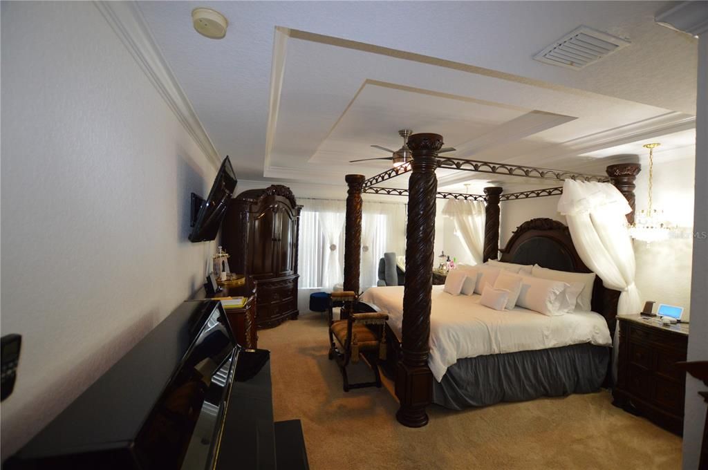 For Sale: $420,000 (3 beds, 3 baths, 2534 Square Feet)