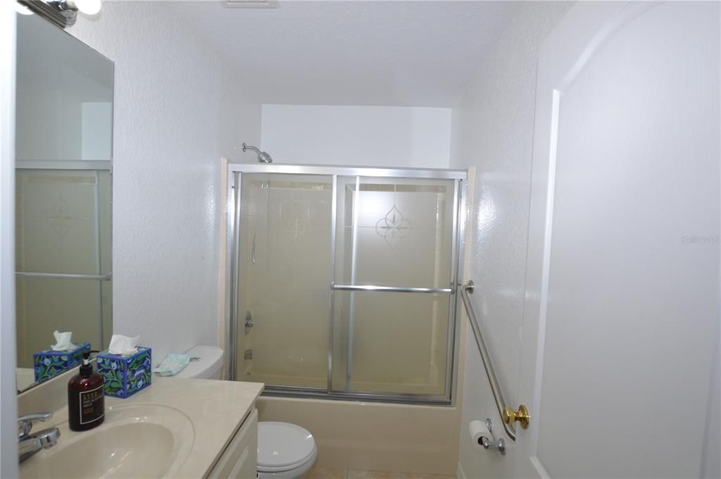 For Sale: $420,000 (3 beds, 3 baths, 2534 Square Feet)